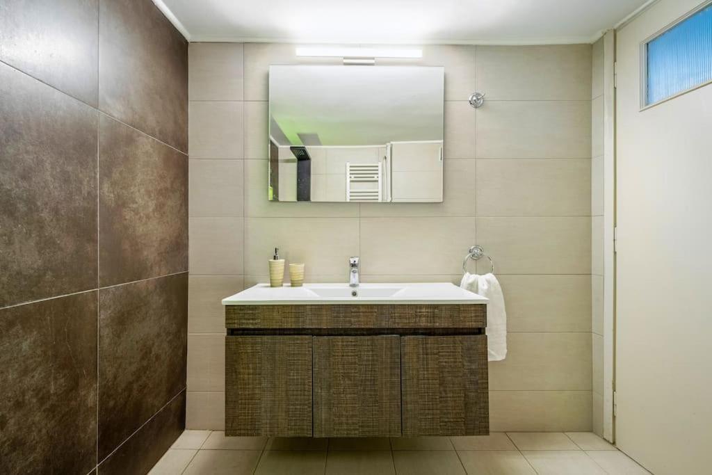 Urban Grey Atenas Exterior foto